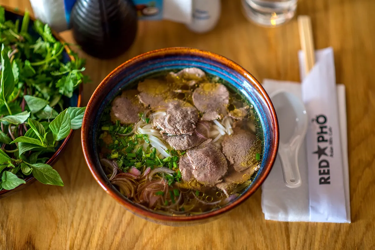 RED PHO Cafe
